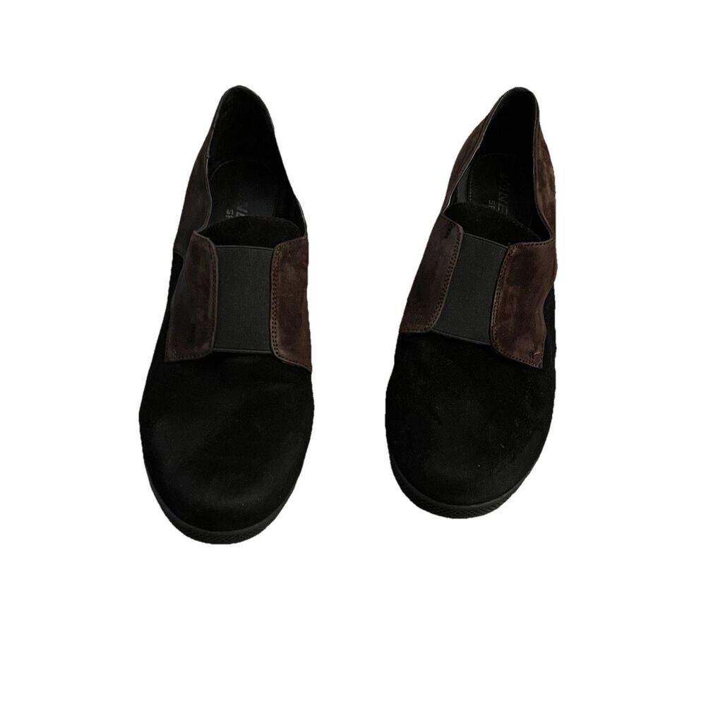 Vaneli Women’s Suede Shoe 7.5 M Elastic Closure Black Brown
